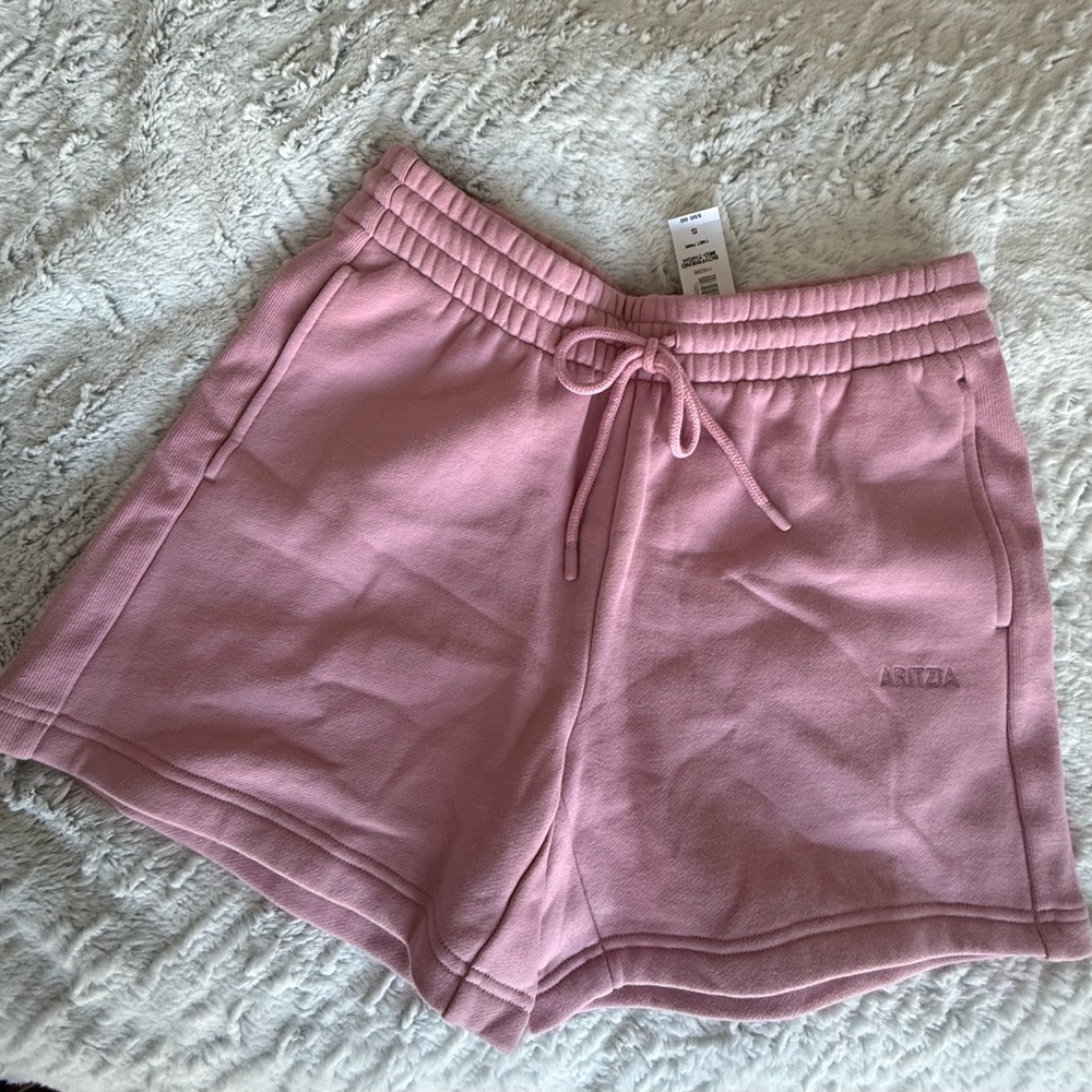 Aritzia Cozy Sweatfleece Boyfriend Mid-Thigh Short